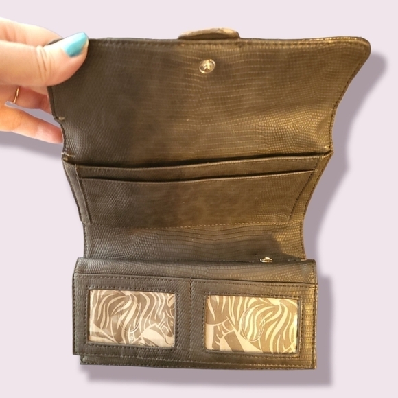 Guess Wallet Black & Beige Large Continental Wallet - Picture 3 of 9